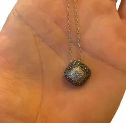 Collier pendentif or jaune diamants et saphirs