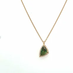 Collier pendentif Saphir vert 2, 27 Carats et Diamants