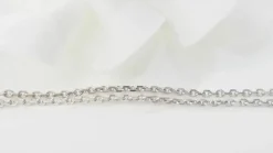Collier pendentif étoile de David en or blanc et diamants