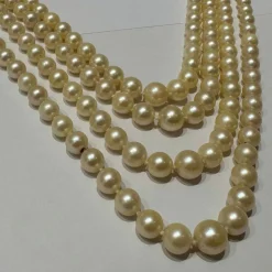 Collier perles 4 rangs