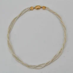 Collier perles de culture et fermoir ancien en or