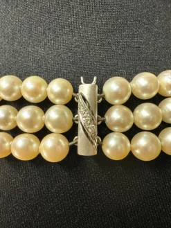 Collier Perles de culture- 3 rangs - Fermoir Or blanc