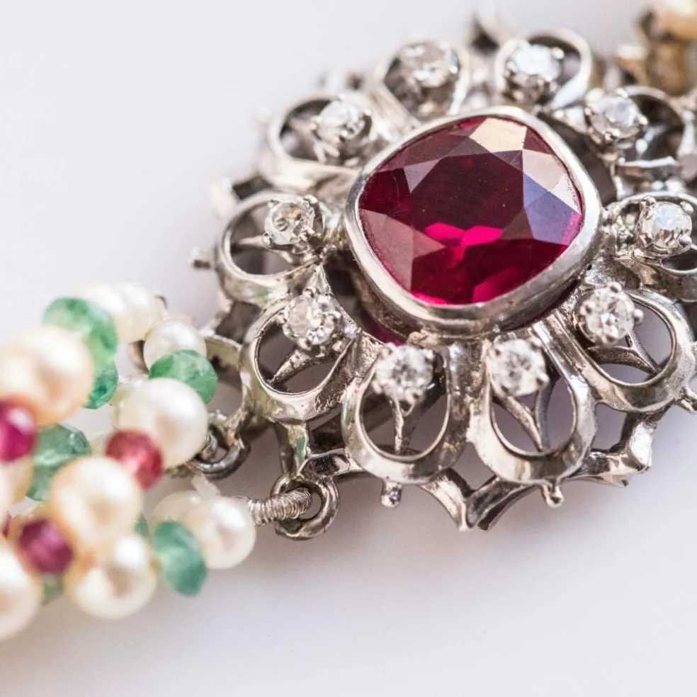 Collier Perles, Emeraudes, Saphirs, Rubis et Spinelles