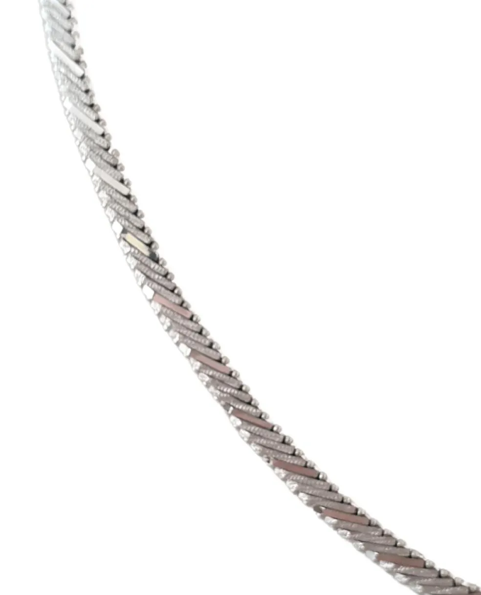 COLLIER PLAT OU BLANC