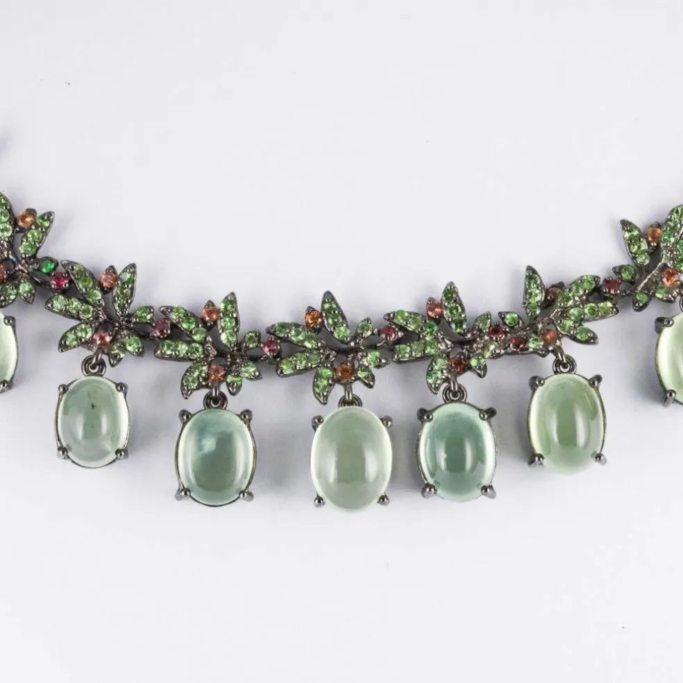 Collier préhnites saphirs oranges et grenats verts