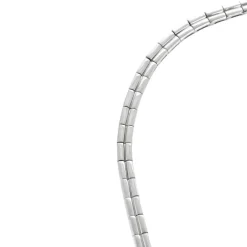 Collier ras de cou en or blanc 18K (750 Millièmes) centré de 3 lignes de diamant