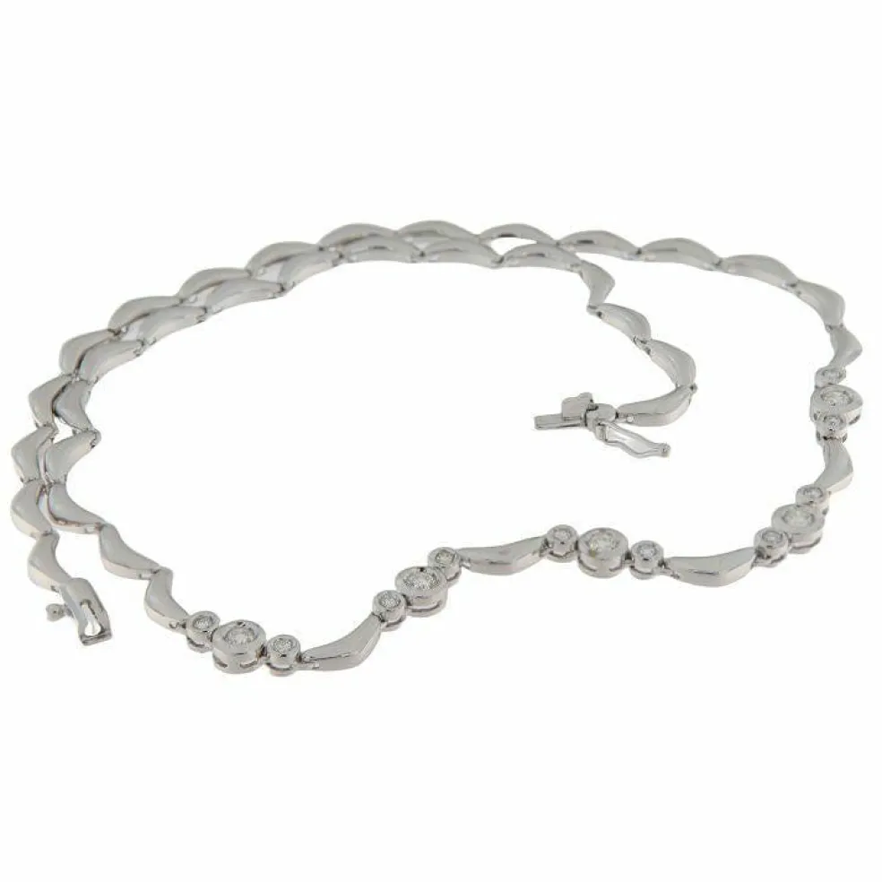 Collier ras du cou en or blanc avec diamants