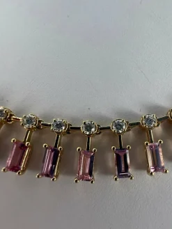 Collier ras du cou en saphir rose et diamant