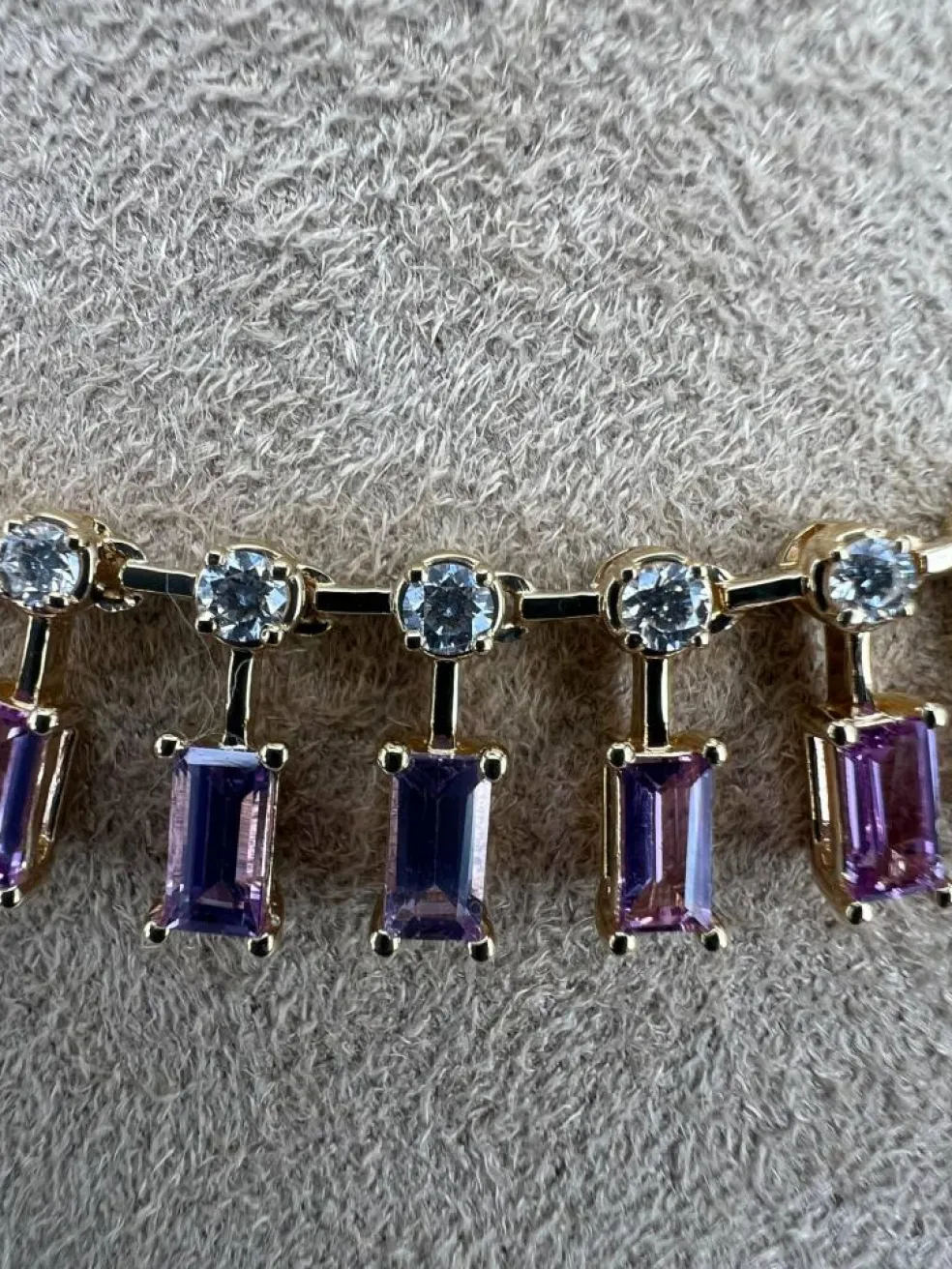 Collier ras du cou en saphir rose et diamant
