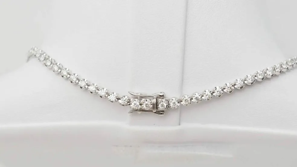 Collier rivière en or blanc et diamants