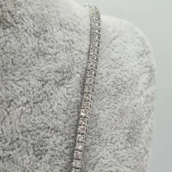 Collier rivière or blanc sertie de diamants