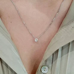 Collier solitaire or blanc diamant