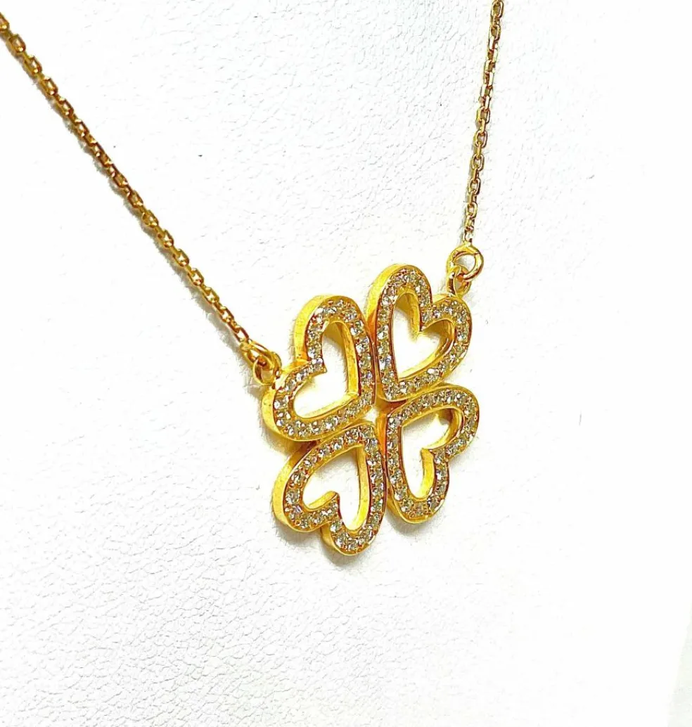Collier trèfle à 4 cœurs en or jaune 18 carats et diamants