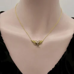 Collier victorien en or jaune avec ailes d'ange et perles de rocaille