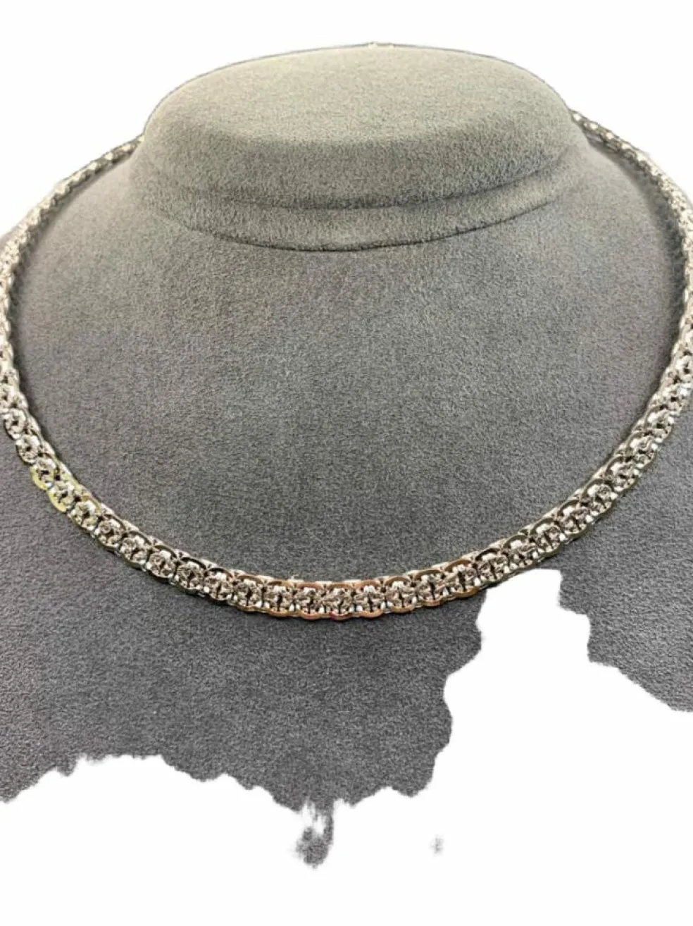 Collier vintage en or blanc