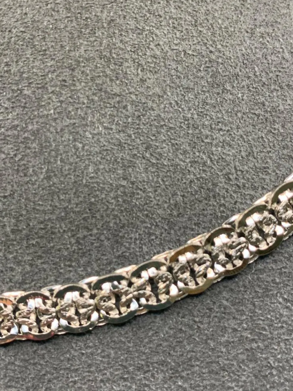 Collier vintage en or blanc