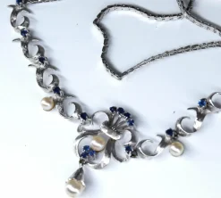 Collier vintage en perles et saphirs des années 60