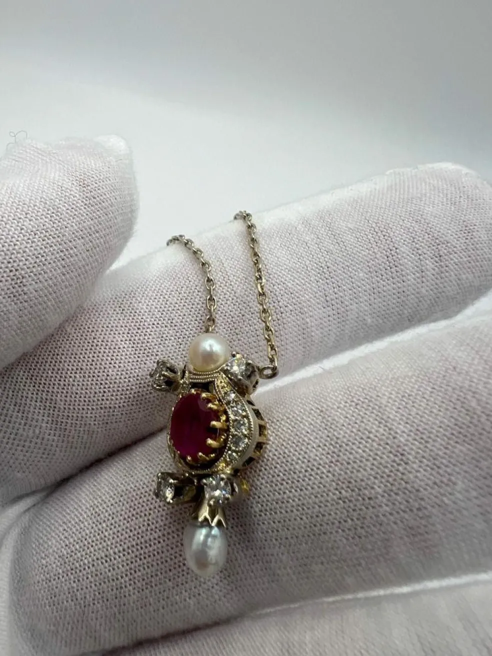 Collier vintage or perle et rubis