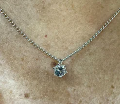 Collier vintage solitaire en diamant serti 6 griffes