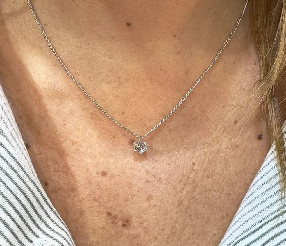 Collier vintage solitaire en diamant serti 6 griffes