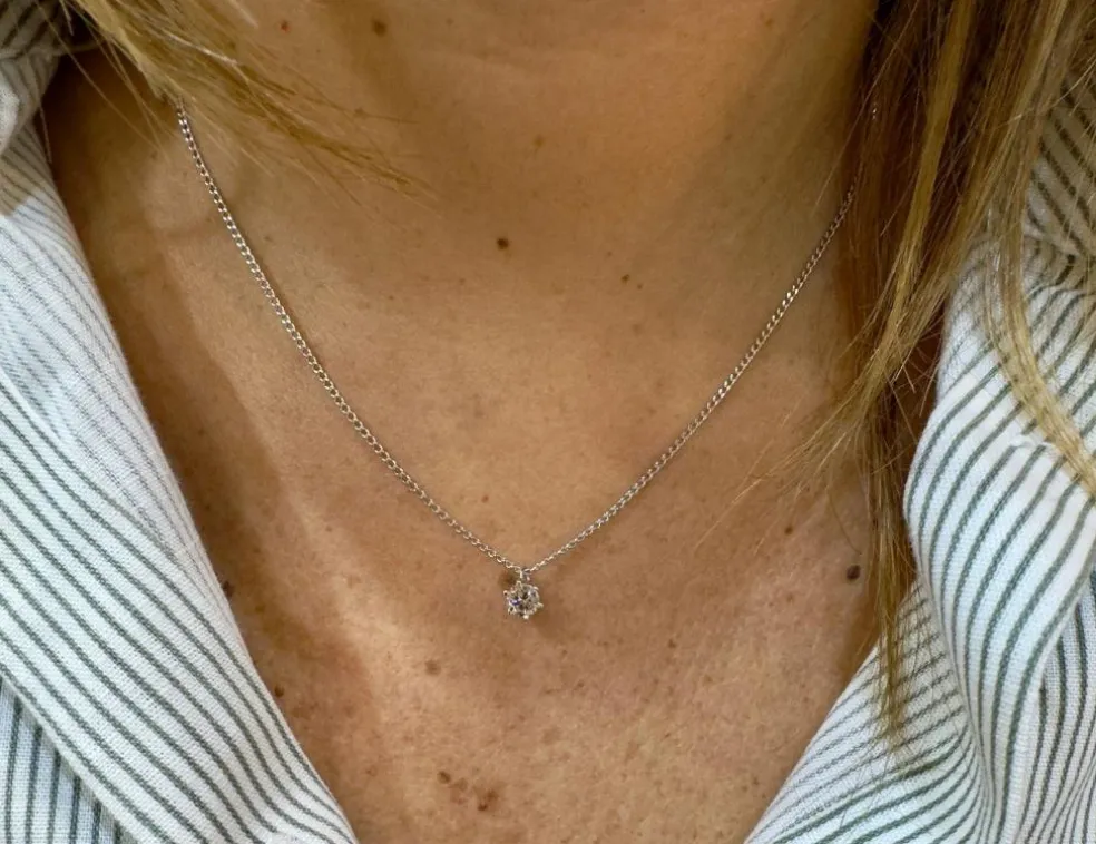 Collier vintage solitaire en diamant serti 6 griffes