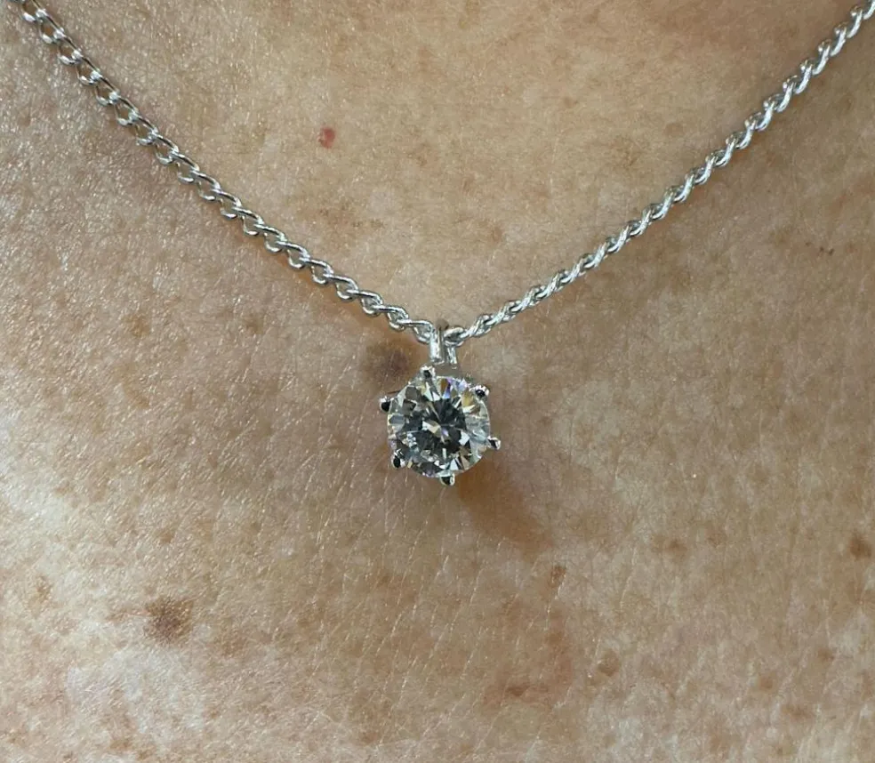 Collier vintage solitaire en diamant serti 6 griffes