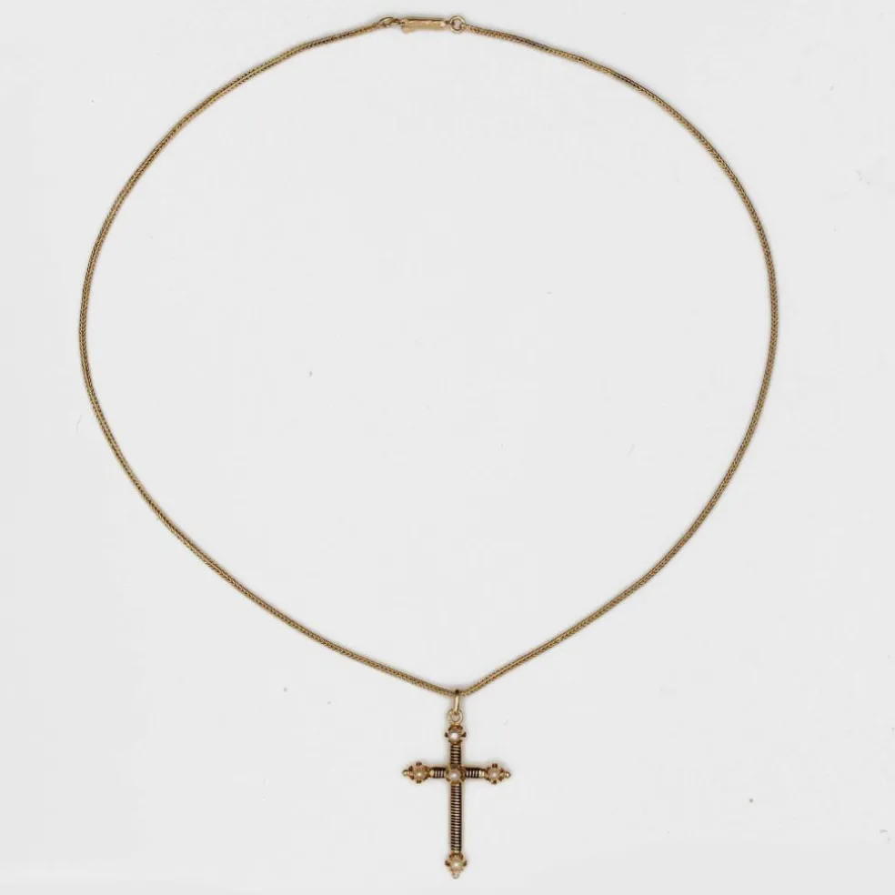 Croix ancienne émail noir perles fines et sa chaine
