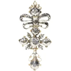 Croix de diamant