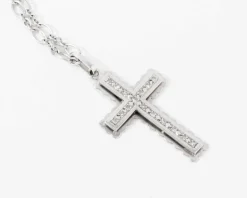 Croix en diamant or gris sur chaine