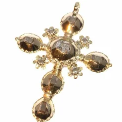 Croix en or, diamants