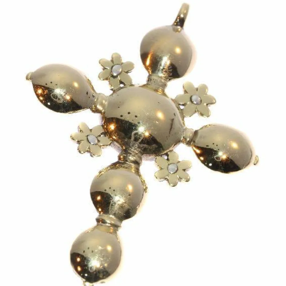 Croix en or, diamants