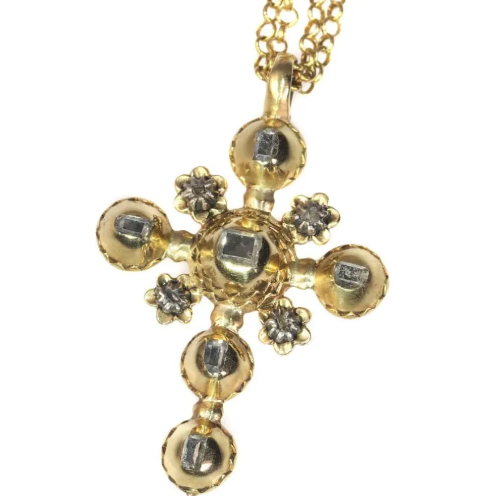 Croix en or et diamants
