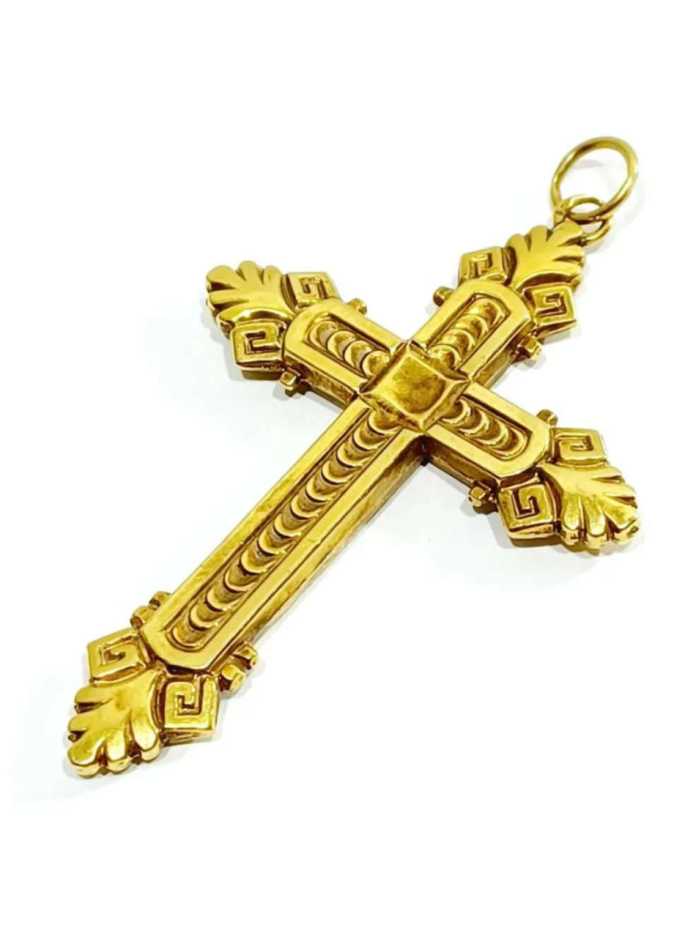 Croix en or jaune