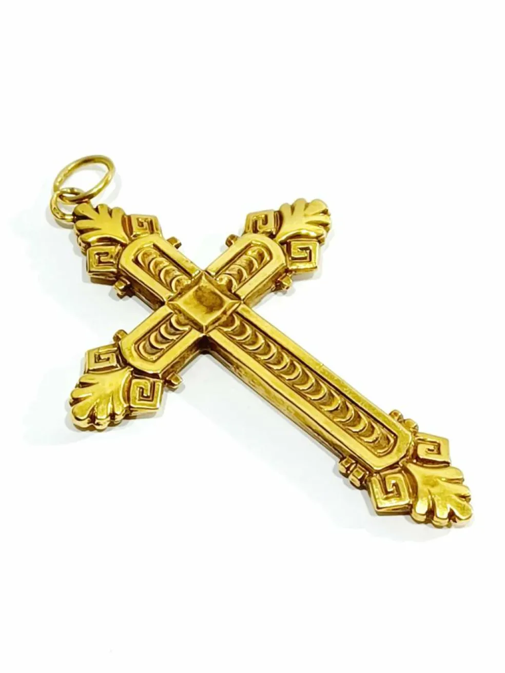 Croix en or jaune