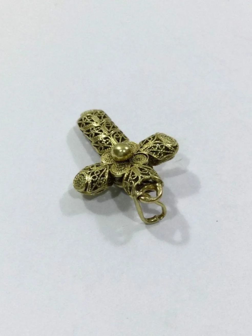 Croix Filigranée Or Jaune