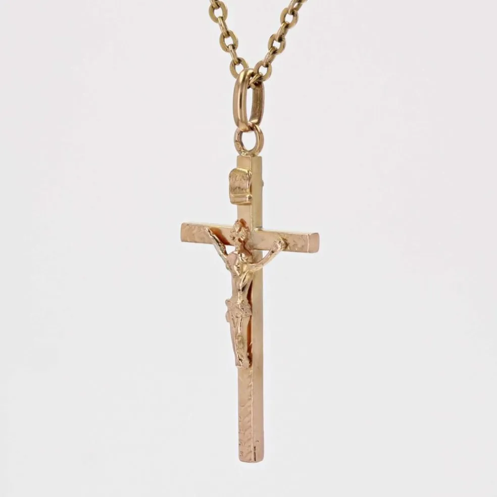 Croix or rose avec Christ