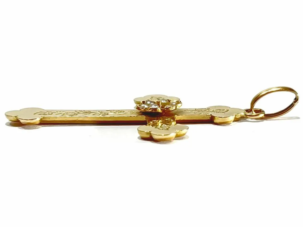 Croix or rose et perles