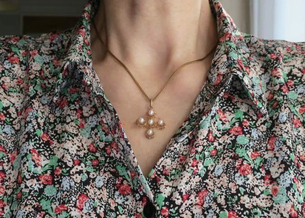 Croix or rose perles XIXe