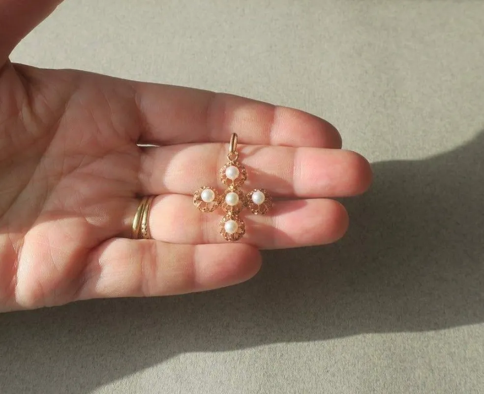 Croix or rose perles XIXe