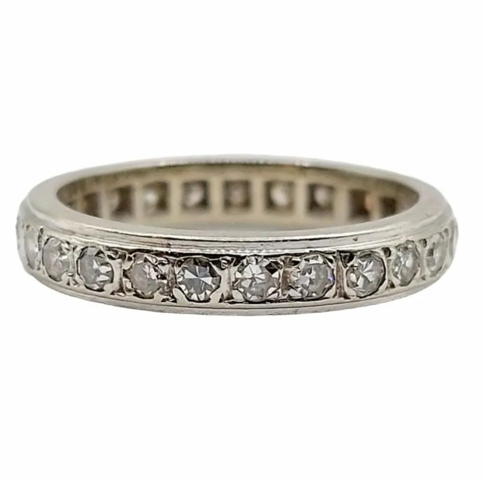 Demi alliance américaine Art Déco or blanc et 0,78 carat diamants