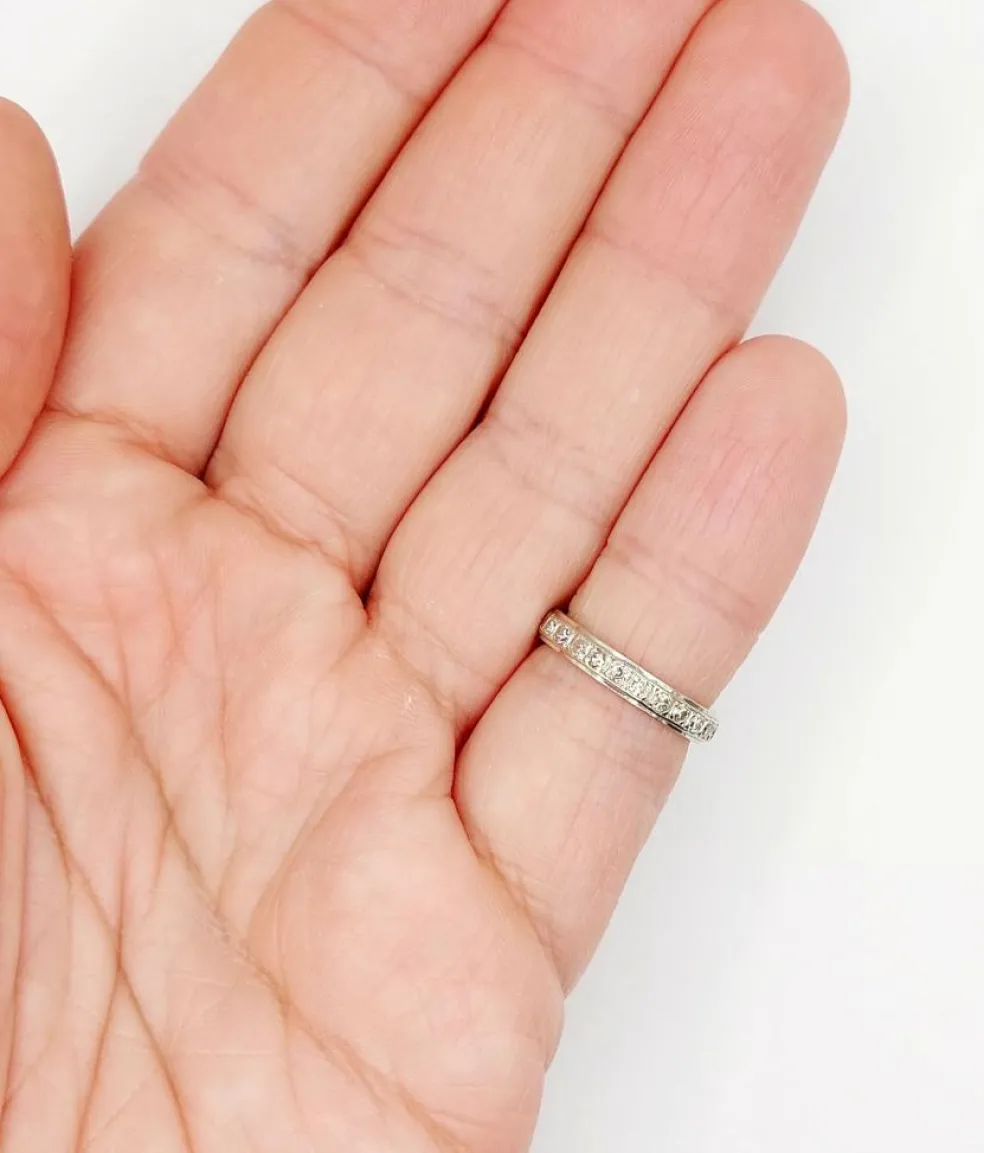 Demi alliance américaine Art Déco or blanc et 0,78 carat diamants