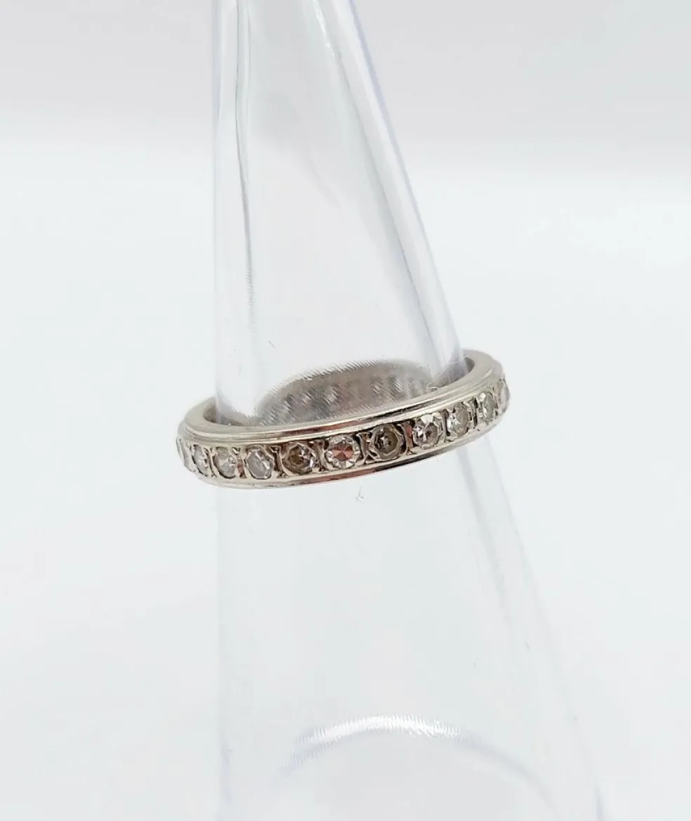 Demi alliance américaine Art Déco or blanc et 0,78 carat diamants