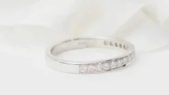Demi alliance en or blanc et diamants 0.50ct