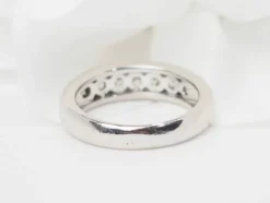 Demi alliance en or blanc et diamants 1.05ct