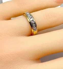 Demi alliance en or jaune et or blanc 18 carats et diamants