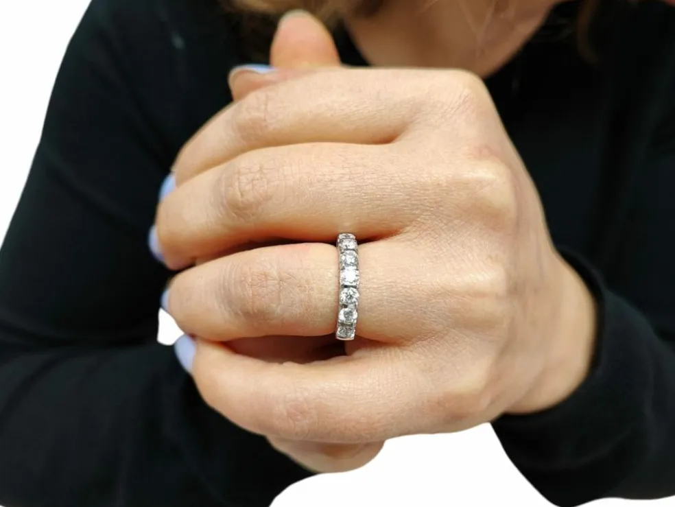 Demi alliance or blanc diamants
