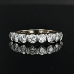 Demi alliance or blanc et diamants brillants
