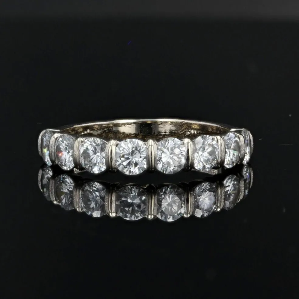 Demi alliance or blanc et diamants brillants