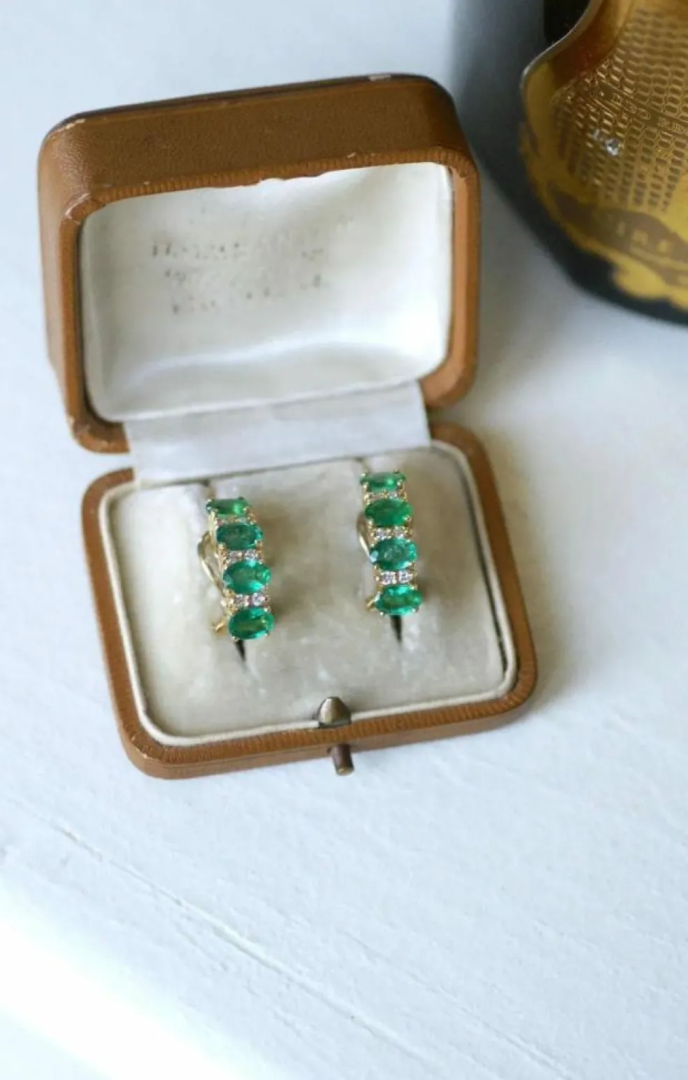 Demi créoles or jaune émeraudes diamants