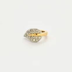 Demi parure, or jaune et or gris, et diamants